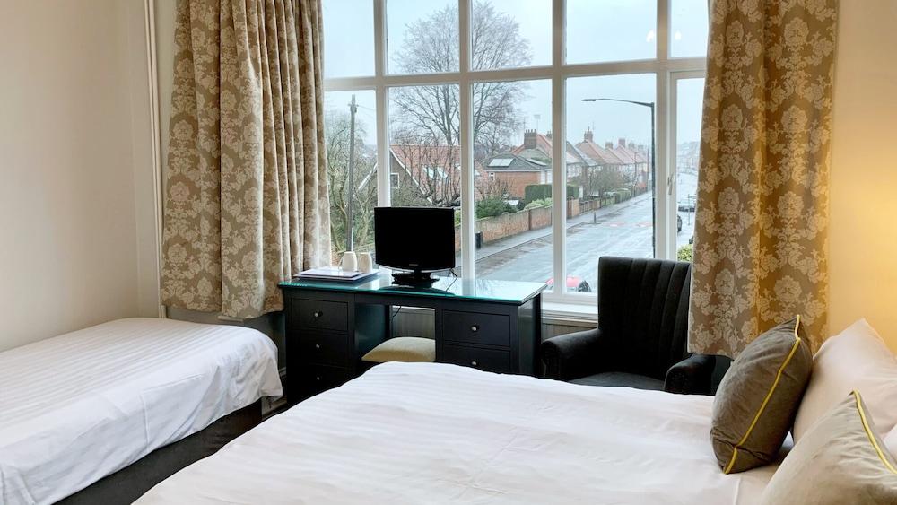 The Crescent Guest House York Bagian luar foto